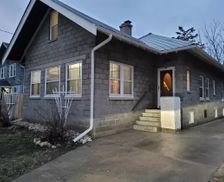United States Wisconsin Beloit vacation rental compare prices direct by owner 28488419