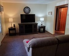 United States Wisconsin Eau Claire vacation rental compare prices direct by owner 12420113
