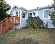 United States Oregon Coos Bay vacation rental compare prices direct by owner 1288490