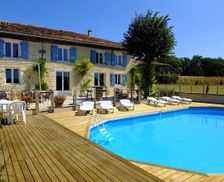 France Nouvelle-Aquitaine Courgeac vacation rental compare prices direct by owner 6769406