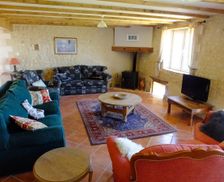 France Nouvelle-Aquitaine Montmoreau vacation rental compare prices direct by owner 6711244