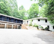 United States North Carolina Cedar Mountain vacation rental compare prices direct by owner 24046087