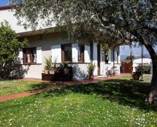 Italy Liguria Ameglia vacation rental compare prices direct by owner 12394096