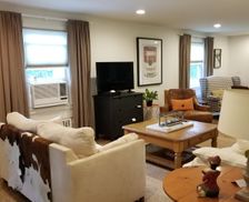 United States New York Cutchogue vacation rental compare prices direct by owner 1270388