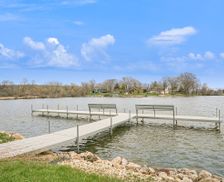 United States Wisconsin Bristol vacation rental compare prices direct by owner 13090407