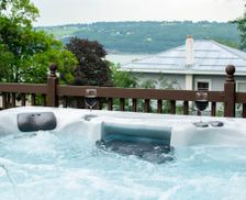 United States New York Watkins Glen vacation rental compare prices direct by owner 15417051