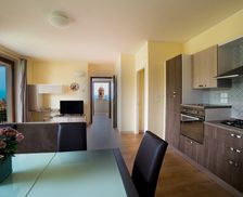 Italy Marche Cupra Marittima vacation rental compare prices direct by owner 29932386