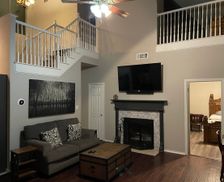 United States Texas Pottsboro vacation rental compare prices direct by owner 13224404