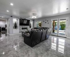 United States Nevada Las Vegas vacation rental compare prices direct by owner 24681662