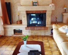 France Nouvelle-Aquitaine Sarlat-la-Canéda vacation rental compare prices direct by owner 4263108