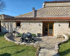 France Nouvelle-Aquitaine Saint-Martin-de-Juillers vacation rental compare prices direct by owner 15491330