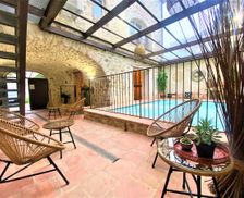 France Auvergne-Rhône-Alpes Vallon-Pont-d'Arc vacation rental compare prices direct by owner 24411987