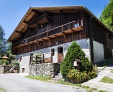 France Auvergne-Rhône-Alpes Samoëns vacation rental compare prices direct by owner 15646441