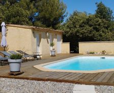 France Provence-Alpes-Côte d'Azur Saint-Saturnin-lès-Apt vacation rental compare prices direct by owner 15513339