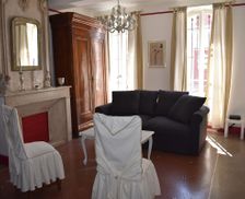 France Provence-Alpes-Côte d'Azur Arles vacation rental compare prices direct by owner 15551020