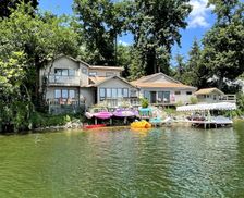 United States Michigan Delton vacation rental compare prices direct by owner 24341754