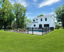 United States New York Greenport vacation rental compare prices direct by owner 29955758