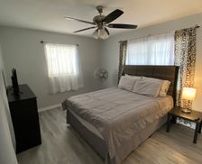 United States Florida Brandon vacation rental compare prices direct by owner 24041836