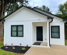 United States North Carolina Elon vacation rental compare prices direct by owner 24172545
