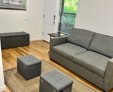 United States New York White Plains vacation rental compare prices direct by owner 24521316