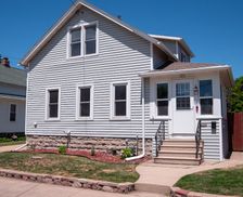 United States Wisconsin Oshkosh vacation rental compare prices direct by owner 29548147
