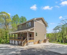 United States North Carolina Asheville vacation rental compare prices direct by owner 26483804