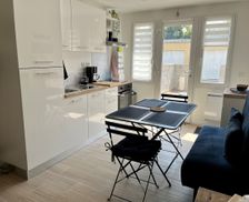 France Normandie Luc-sur-Mer vacation rental compare prices direct by owner 24929077