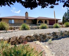 United States California Yucca Valley vacation rental compare prices direct by owner 24538262