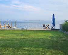 United States New York East Moriches vacation rental compare prices direct by owner 24199413