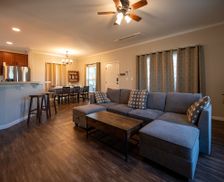 United States Texas Belton vacation rental compare prices direct by owner 24216097