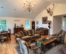 United States New York Barryville vacation rental compare prices direct by owner 33205686