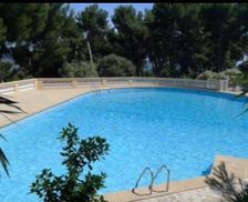 France Provence-Alpes-Côte d'Azur Hyères vacation rental compare prices direct by owner 24461002