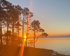 United States Florida Carrabelle vacation rental compare prices direct by owner 11719689