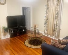 United States New York Mount Vernon vacation rental compare prices direct by owner 25995830