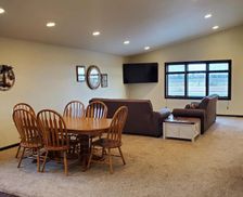 United States North Dakota Devils Lake vacation rental compare prices direct by owner 25422314