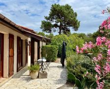 France Nouvelle-Aquitaine Lacanau vacation rental compare prices direct by owner 25853185