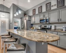 United States Missouri Camdenton vacation rental compare prices direct by owner 25077065