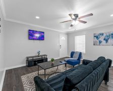 United States Texas Arlington vacation rental compare prices direct by owner 25025752