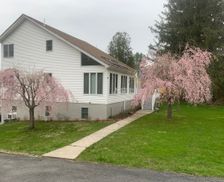 United States Pennsylvania East Stroudsburg vacation rental compare prices direct by owner 25975192