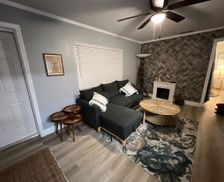 United States Florida DeLand vacation rental compare prices direct by owner 25617622