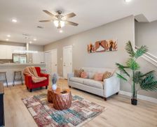 United States Texas Houston vacation rental compare prices direct by owner 25004203