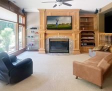 United States Iowa Pleasant Hill vacation rental compare prices direct by owner 29765849