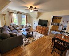 United States Connecticut Canton vacation rental compare prices direct by owner 26568877