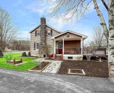 United States New York Stone Ridge vacation rental compare prices direct by owner 25288167