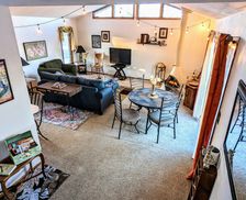 United States Iowa Cedar Falls vacation rental compare prices direct by owner 27325817