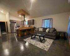 United States Washington Aberdeen vacation rental compare prices direct by owner 25696833
