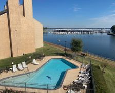 United States Texas Montgomery vacation rental compare prices direct by owner 26546529