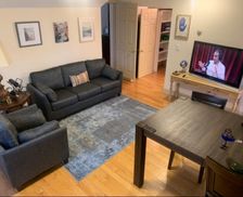 United States New York The Bronx vacation rental compare prices direct by owner 25721131