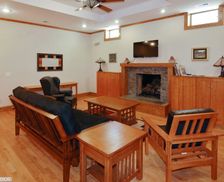 United States Illinois Oak Park vacation rental compare prices direct by owner 32509392