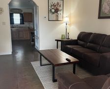 United States Texas Uvalde vacation rental compare prices direct by owner 25563353